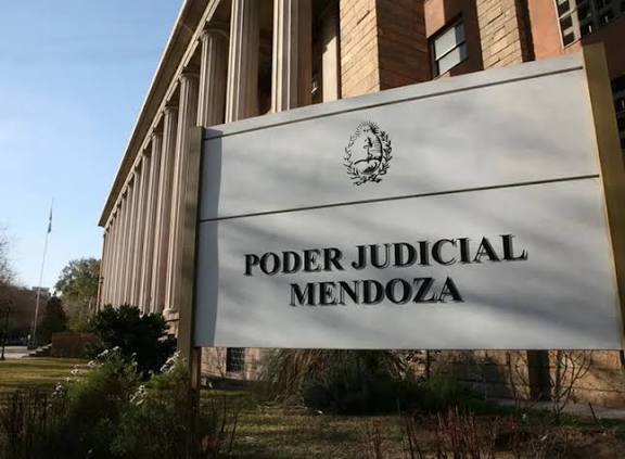 La sombra de la autocracia sobre el Poder Judicial y el alzamiento como respuesta republicana